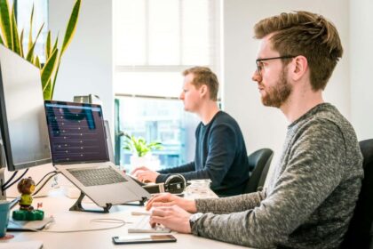 La Revolución de las Voces IA: El As en la Manga de las Startups en 2025