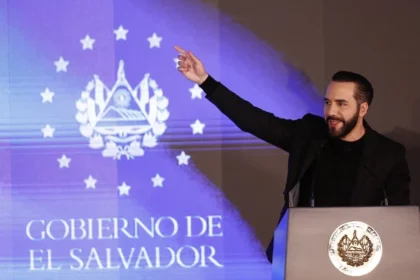 IA de X sorprende a Bukele: Sheinbaum es la líder mundial más popular