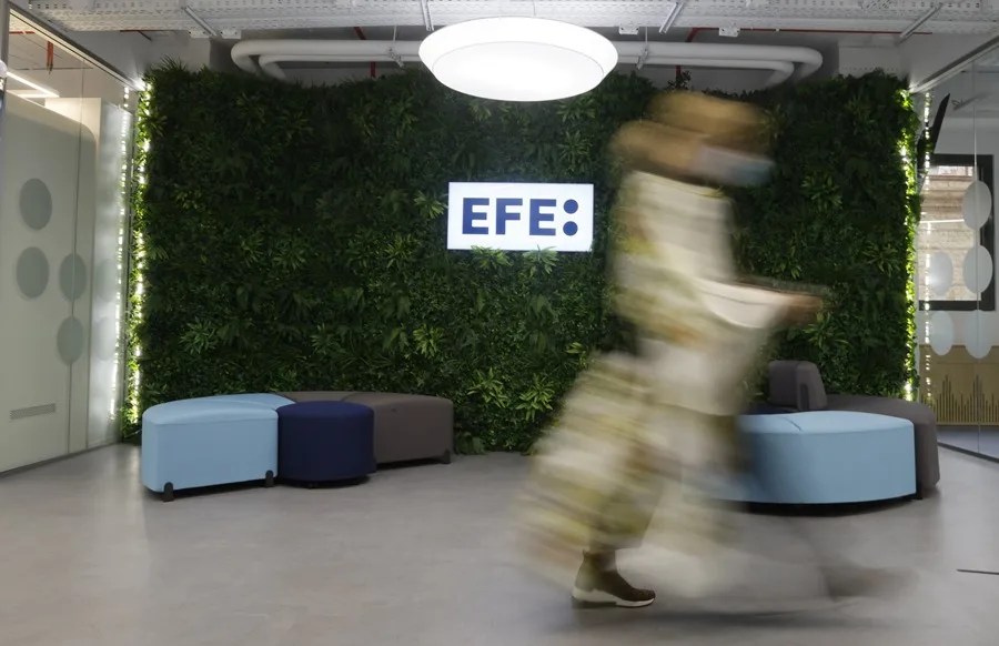 Entrada a las instalaciones de la Agencia EFE