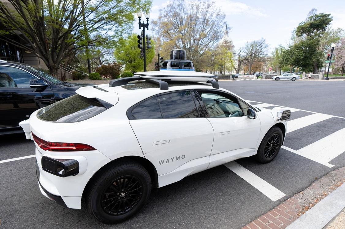 GIGANTES UNIDOS: Waymo y Toyota revolucionarán los vehículos autónomos