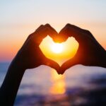 IA Desata Pasión: Crea la Historia de Amor Perfecta a Tu Medida